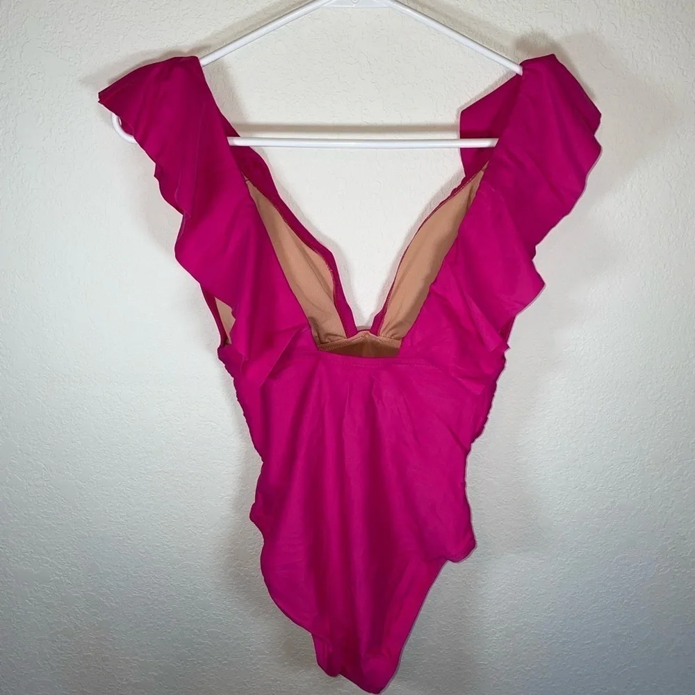 J.Crew Ruched Ruffle women’s one piece swimsuit. Fuchsia size 4.